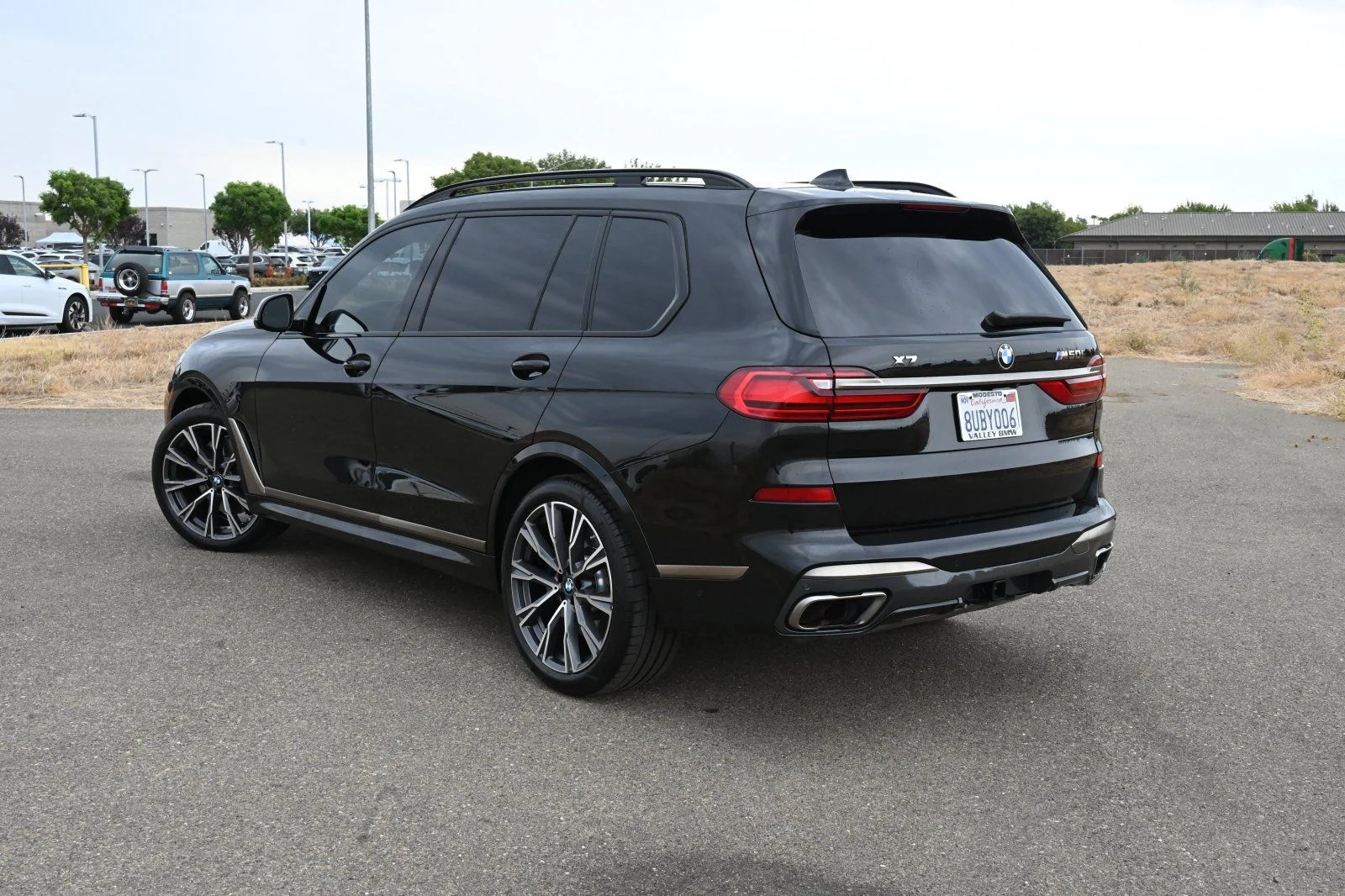 Used 2021 Black Sapphire Metallic BMW M50i image 23