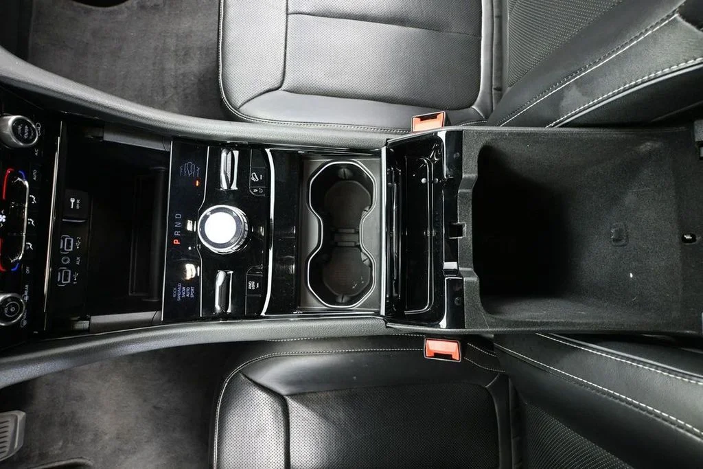 Used 2023 Gray Jeep Overland 4xe image 30