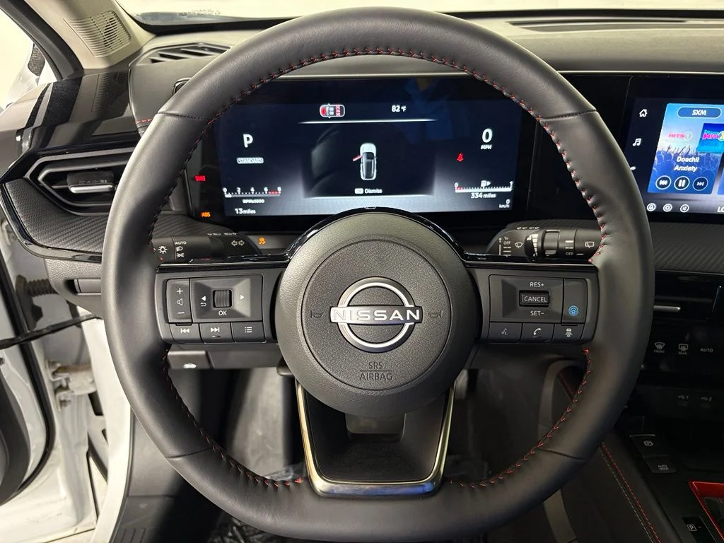 New 2026 Aspen White TriCoat / Super Black Two-tone Nissan SR image 20