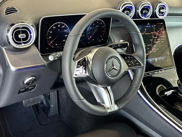 Used 2026 White Mercedes-Benz GLC 300 image 12