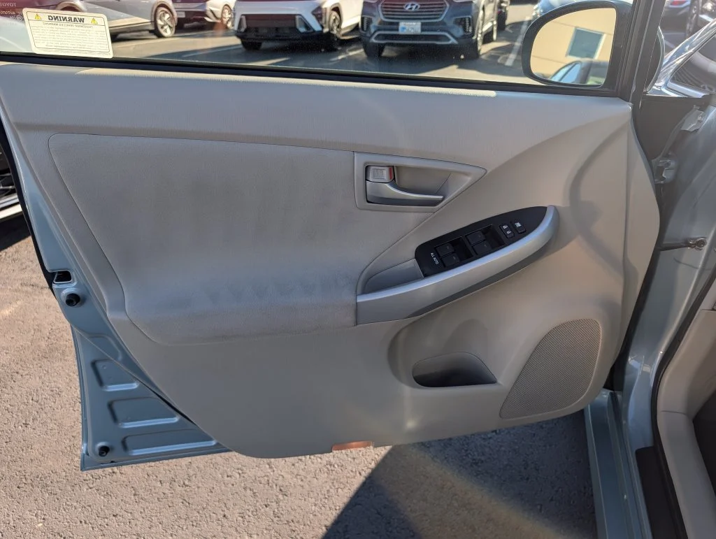 Used 2012 Beige Toyota Three image 15
