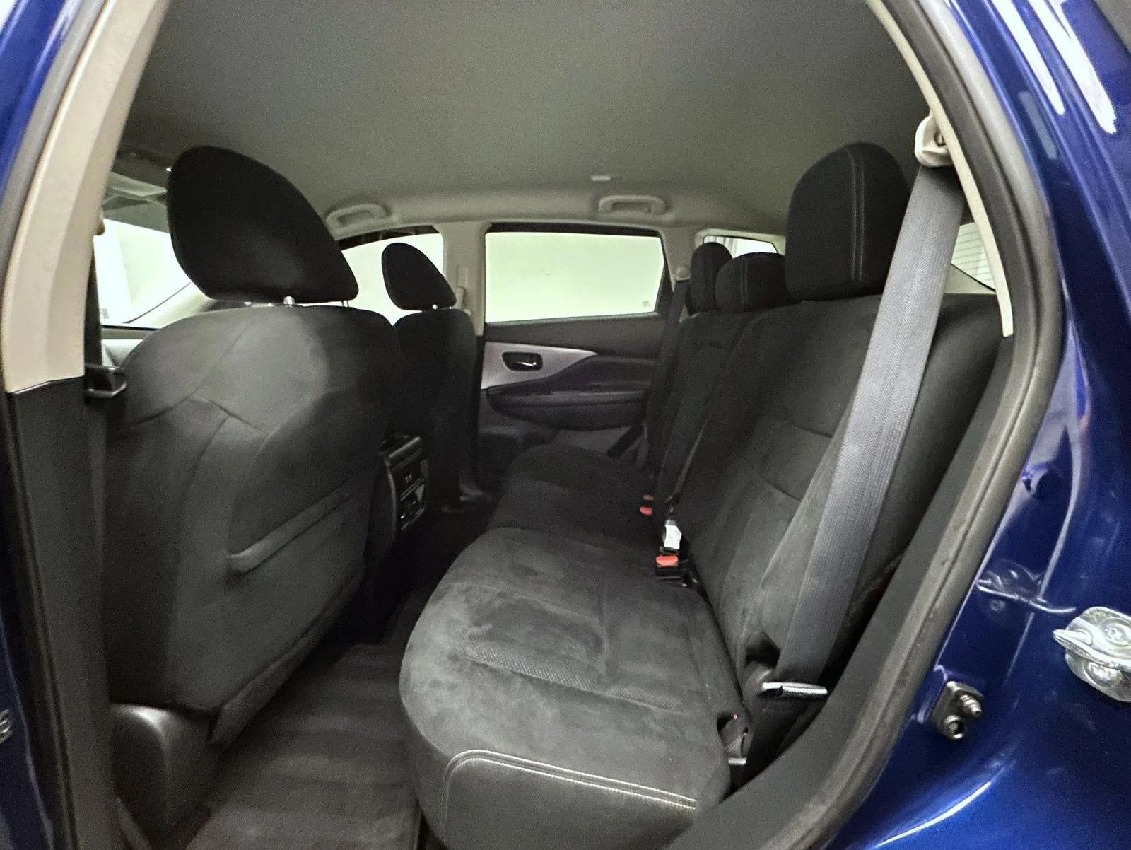 Used 2022 Blue Nissan S image 19