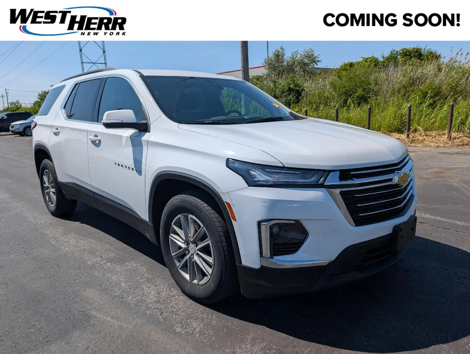 Used 2023 Summit White Chevrolet LT Cloth image 1