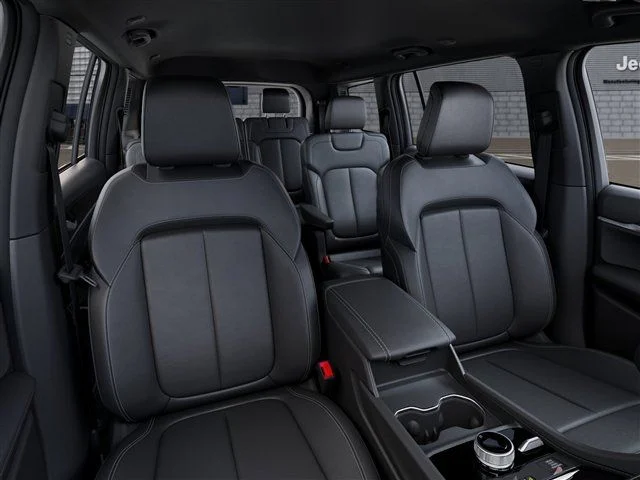 New 2026 Baltic Gray Metallic Clear-Coat Exterior Paint Jeep Limited image 9