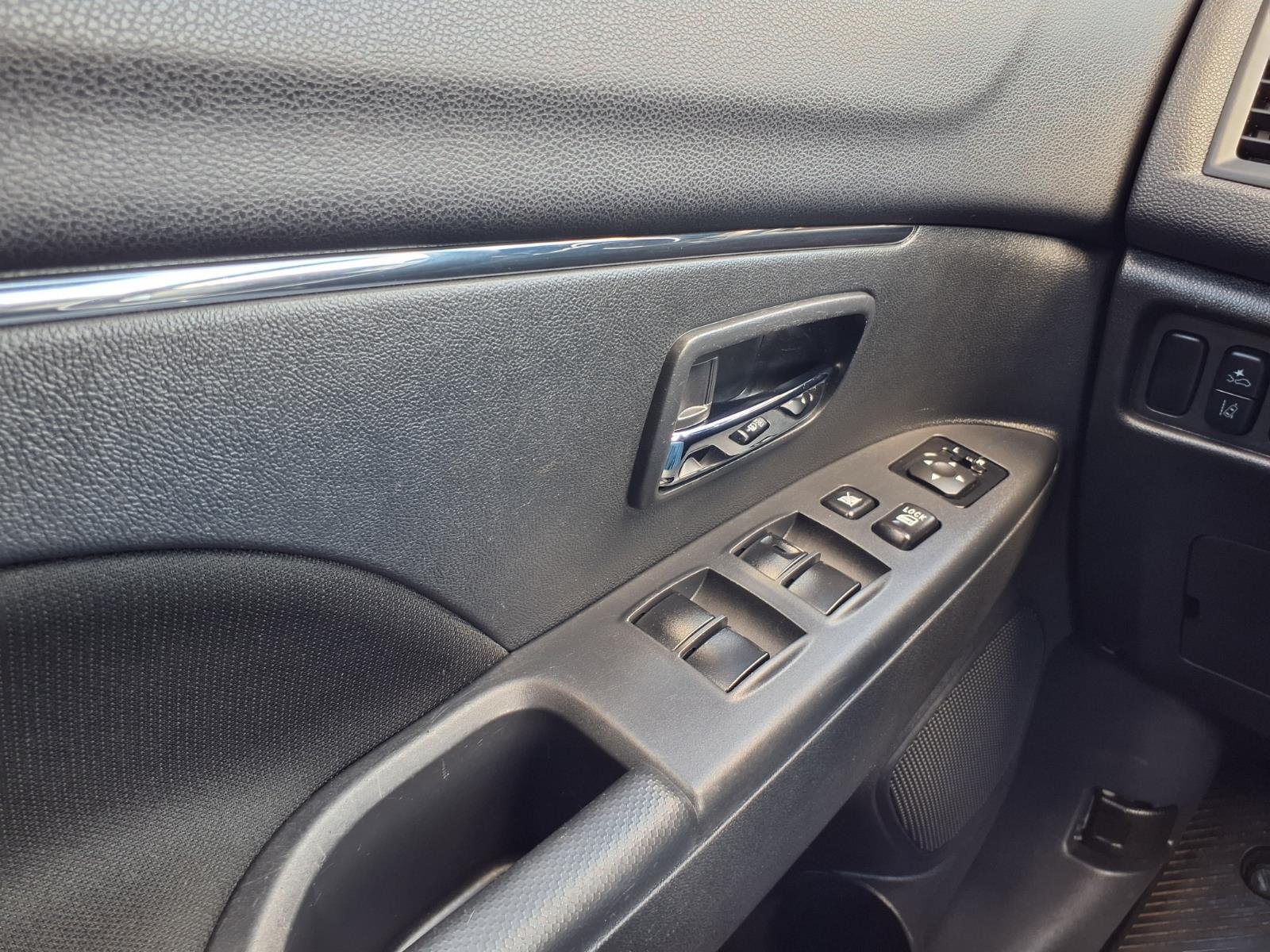 Used 2024  Mitsubishi S image 17