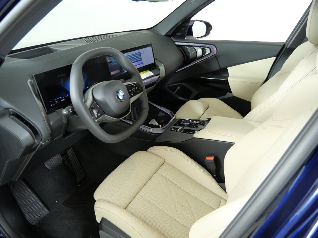 New 2026 Tanzanite Blue II Metallic BMW 30 xDrive image 33