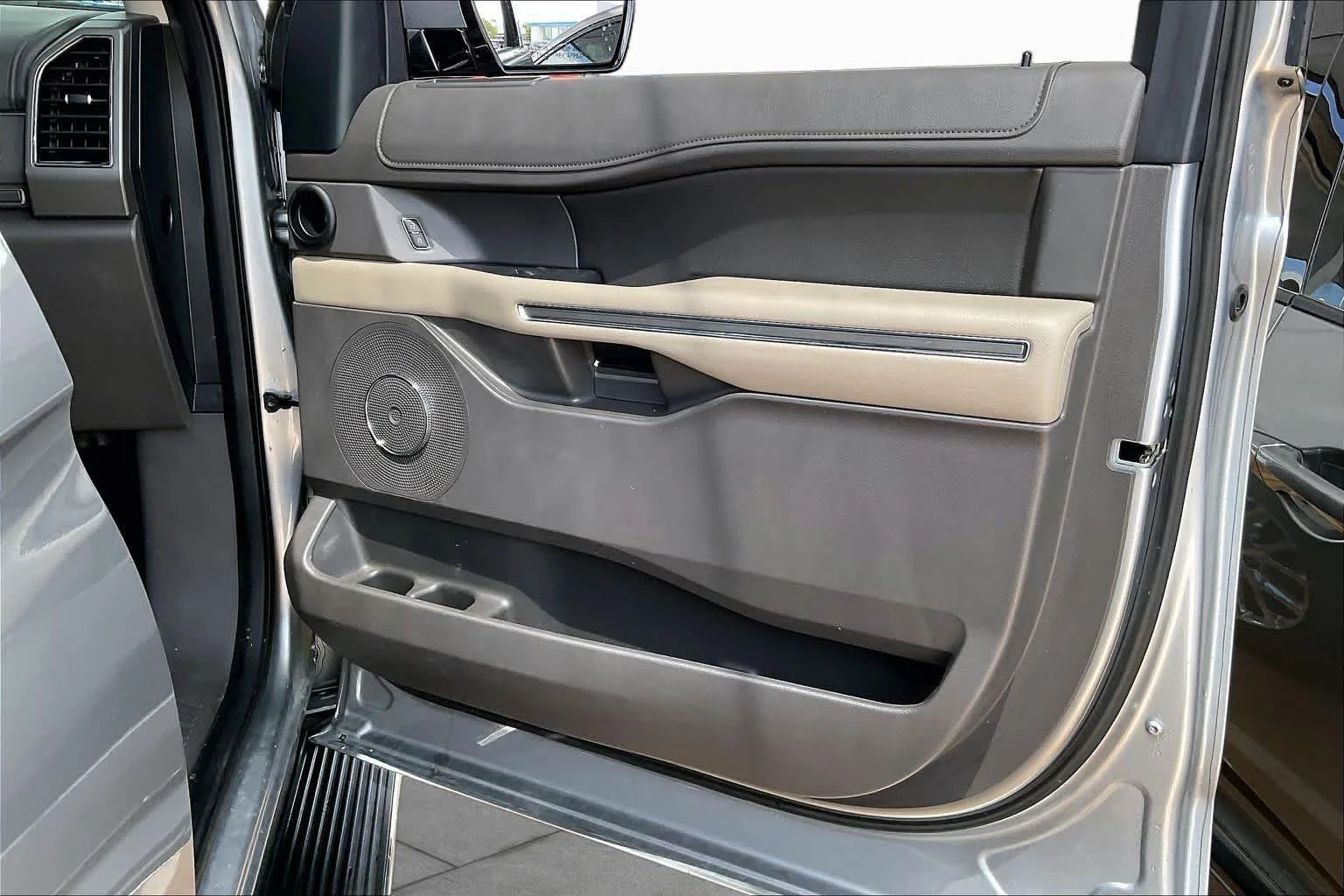 Used 2020 Iconic Silver Ford XLT image 23