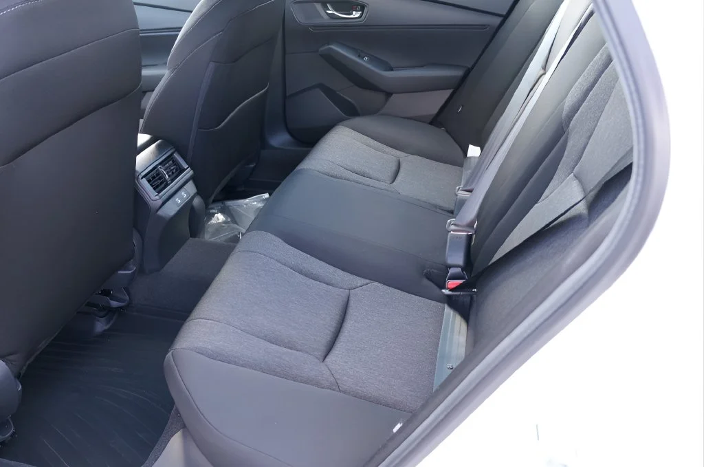 New 2026 Platinum White Pearl Honda SE image 10