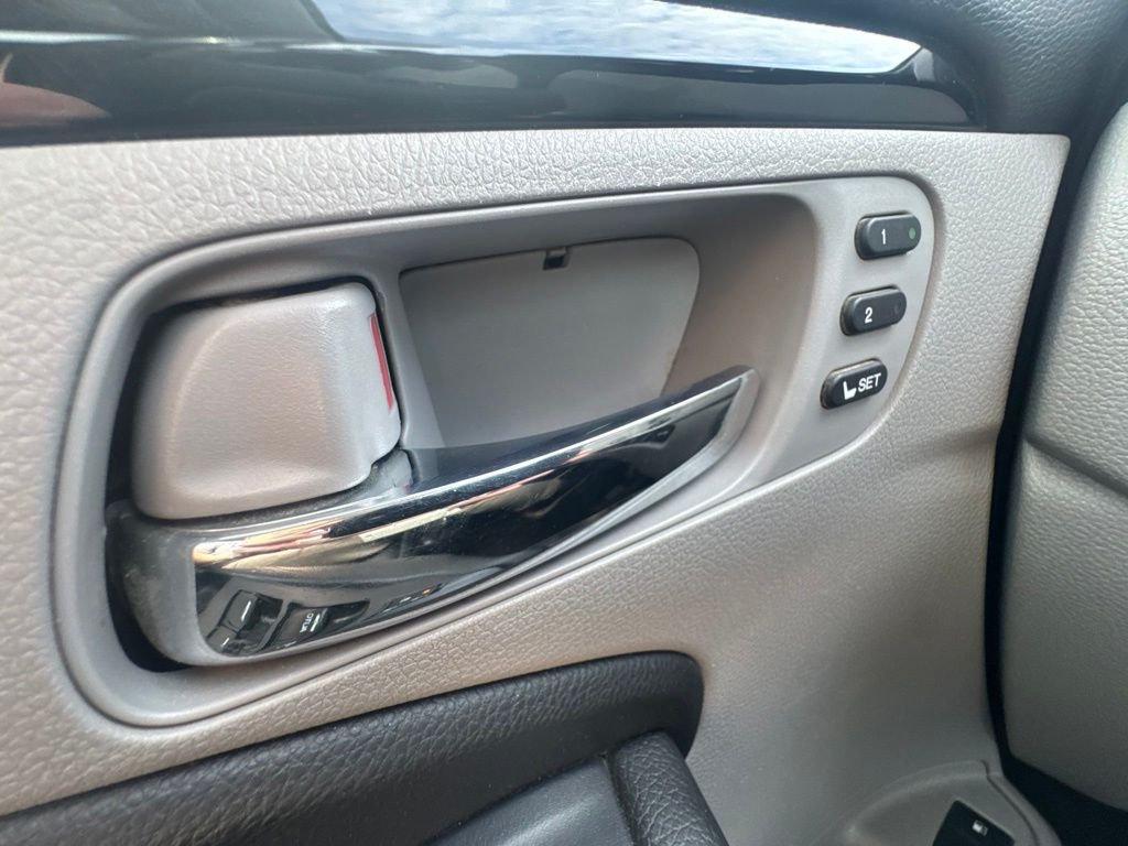 Used 2019 Gray Honda Touring image 17