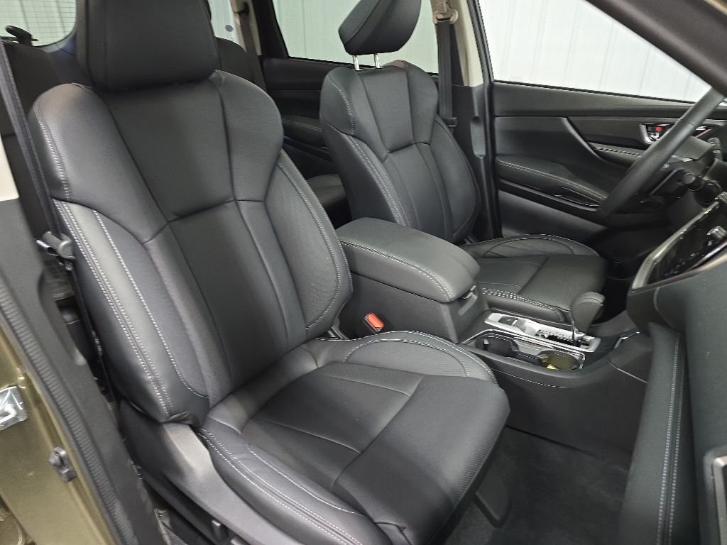 2025 Subaru Ascent Limited - Photo 15