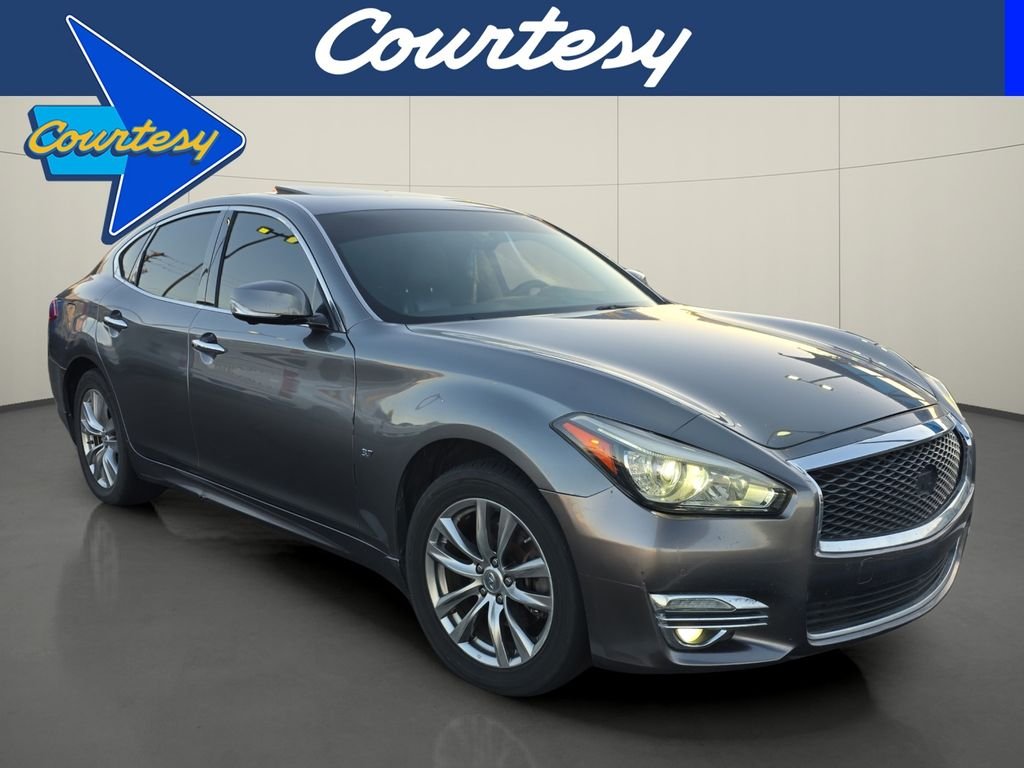 2015 INFINITI Q70 3.7