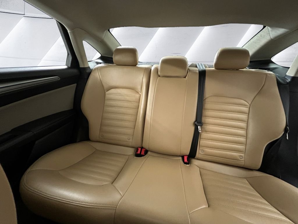Used 2019 Silver Ford S image 18