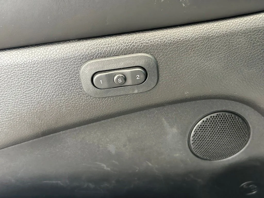 Used 2018 White Jeep Overland image 44