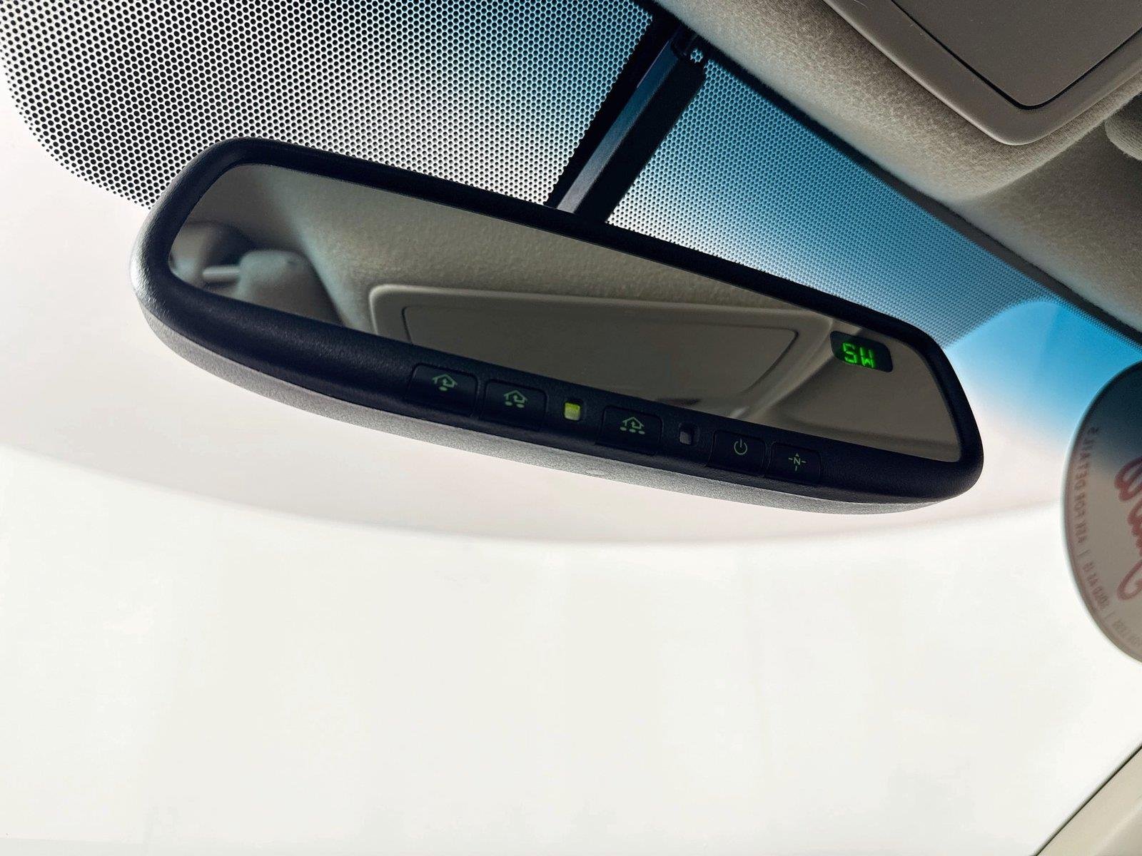 Used 2013 Black Toyota XLE image 23