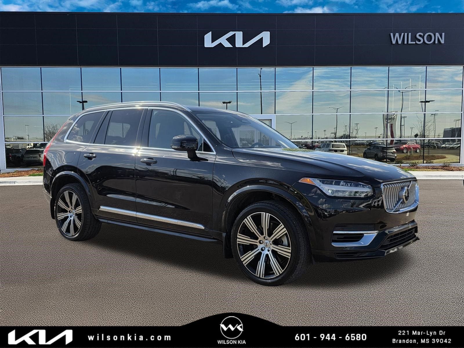 2023 Volvo XC90 T8 Recharge Plus Bright Theme 7-Seat 4WD's photo
