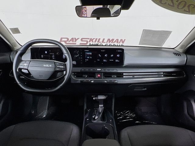 2025 Kia K4 EX - Photo 23