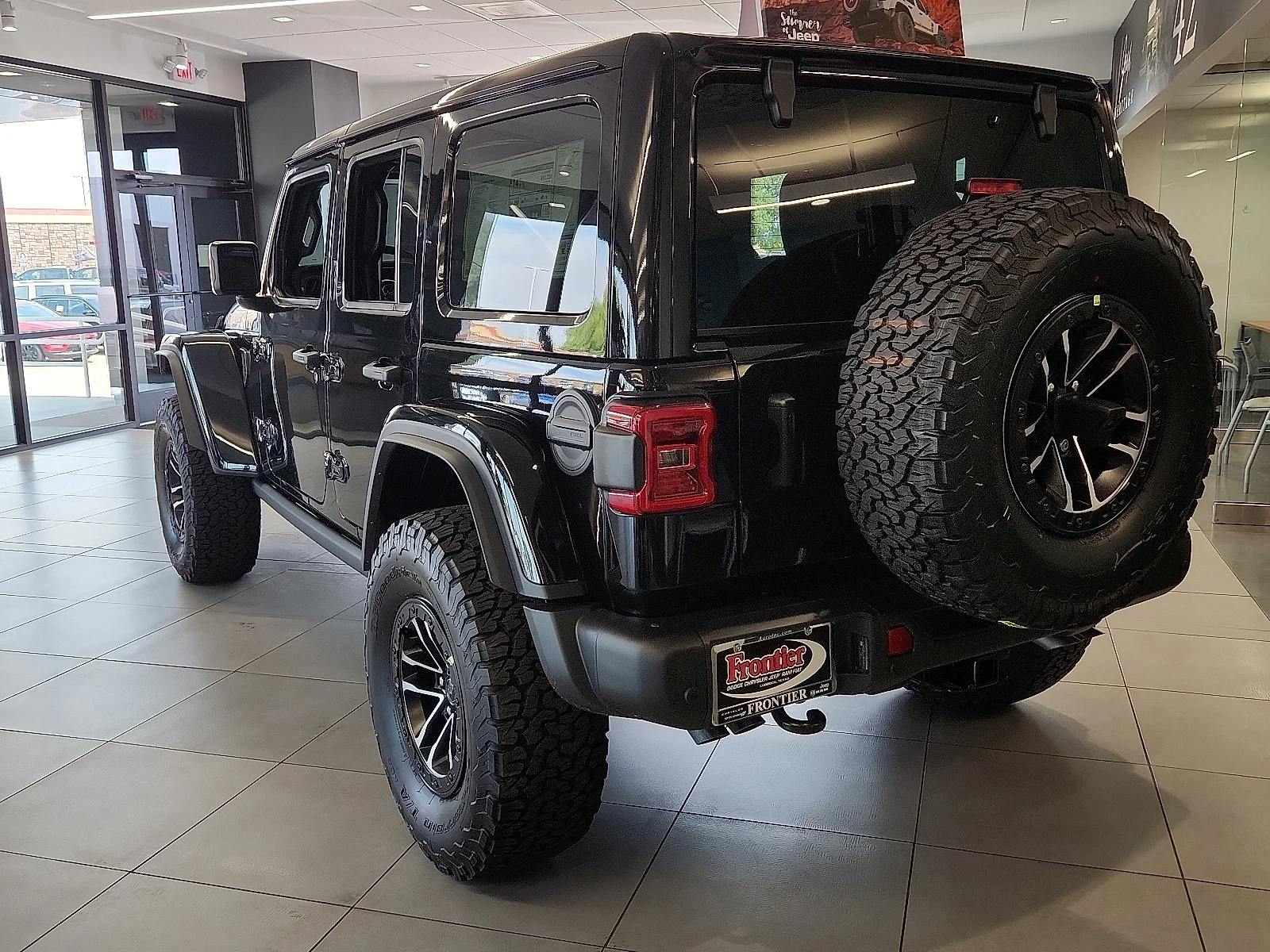 New 2027 Black Clear-Coat Paint Jeep 4-DOOR MOAB image 3
