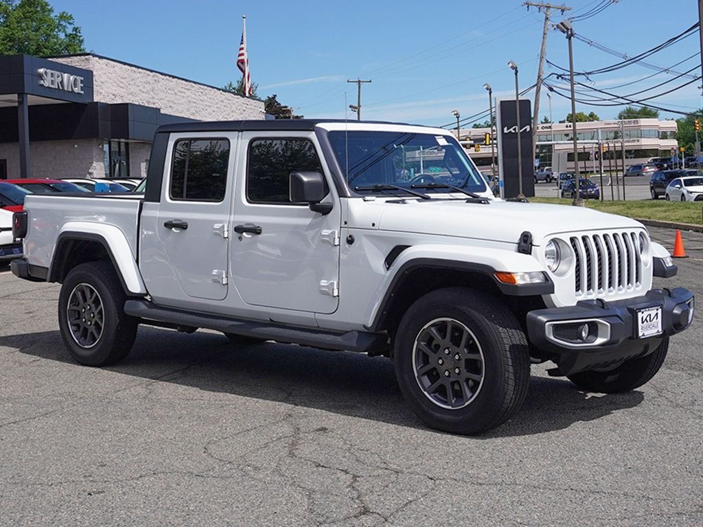 Used 2023 White Jeep Overland image 45