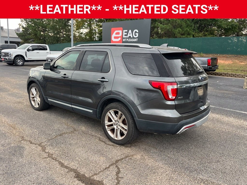 Used 2017 Magnetic Metallic Ford XLT image 3