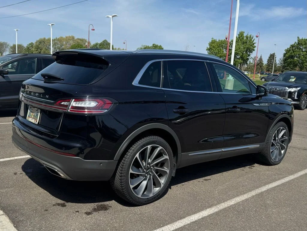 Certified Used 2022 Black Lincoln Reserve image 6