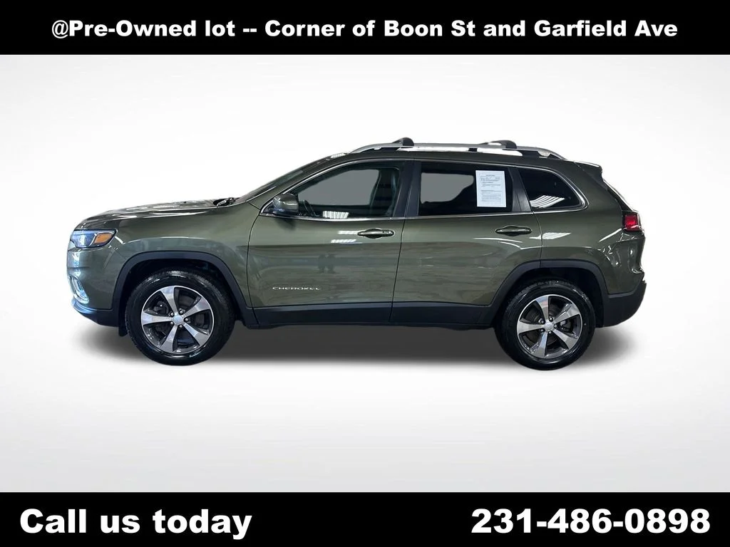 Used 2019 Green Jeep Limited image 2
