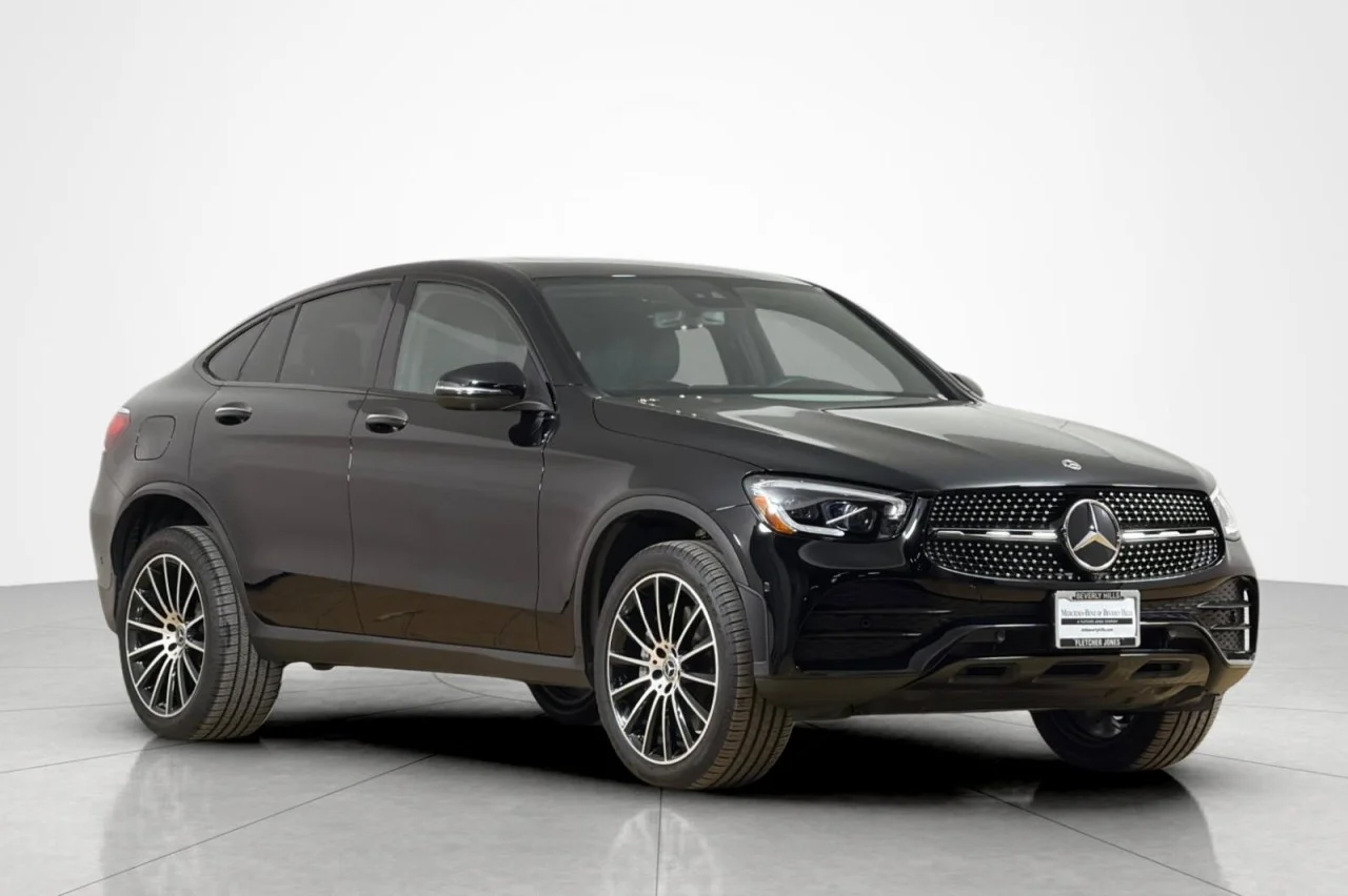 Used 2022 Black Mercedes-Benz GLC 300 image 7