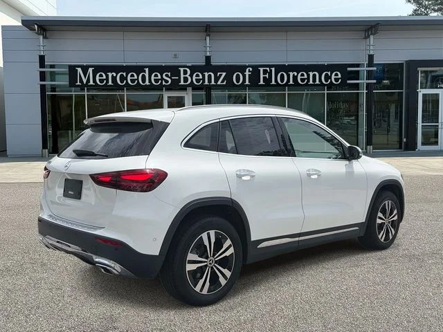 Used 2025  Mercedes-Benz GLA 250 image 6