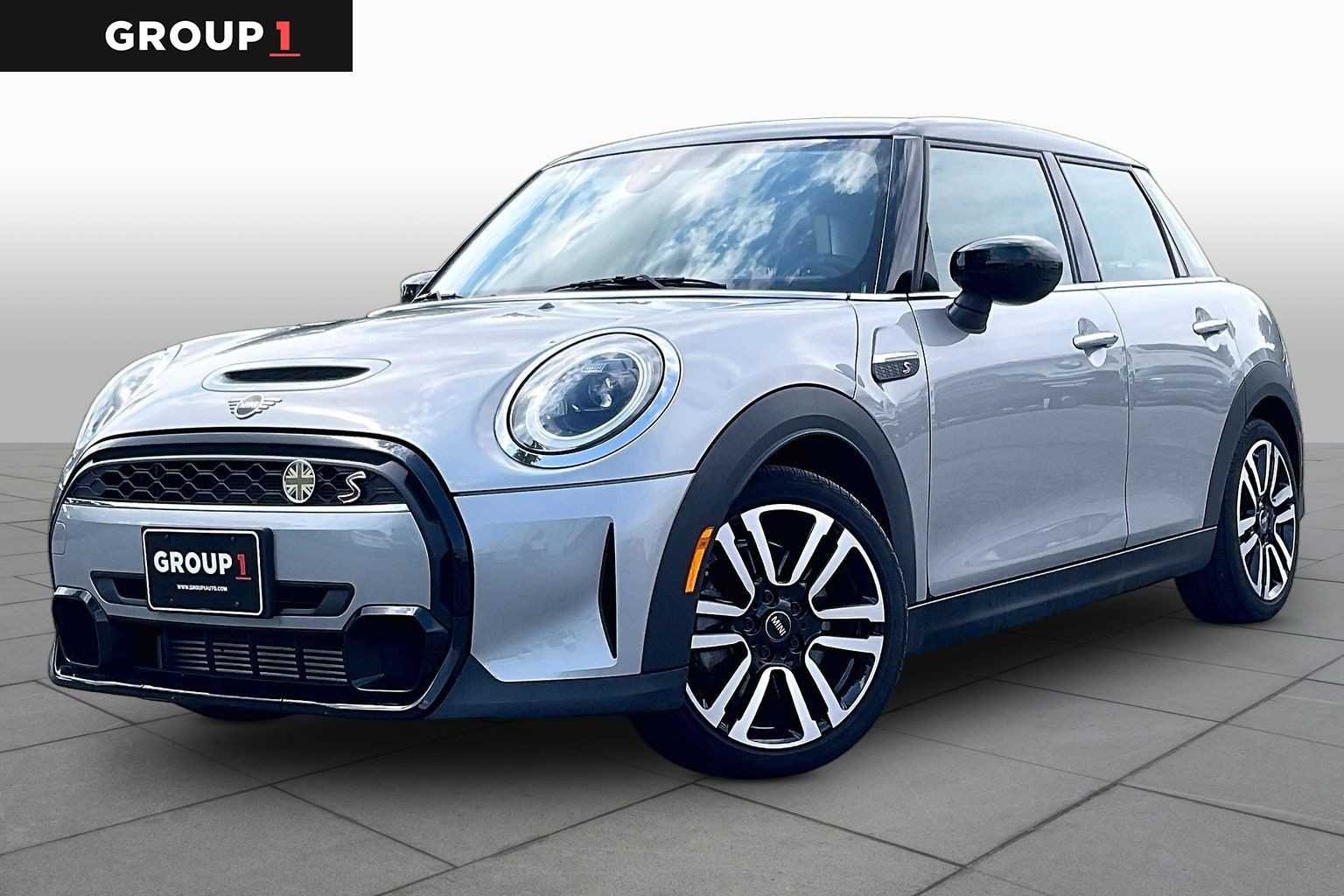 Used 2024 Melting Silver III Metallic MINI Cooper S image 1