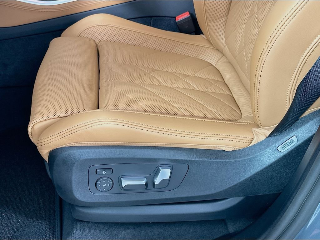 New 2026 Gray Metallic BMW xDrive40i image 21