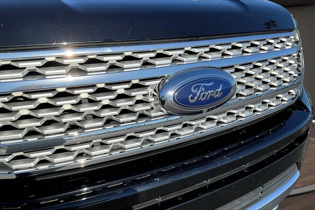Used 2020 Black Ford Platinum image 36