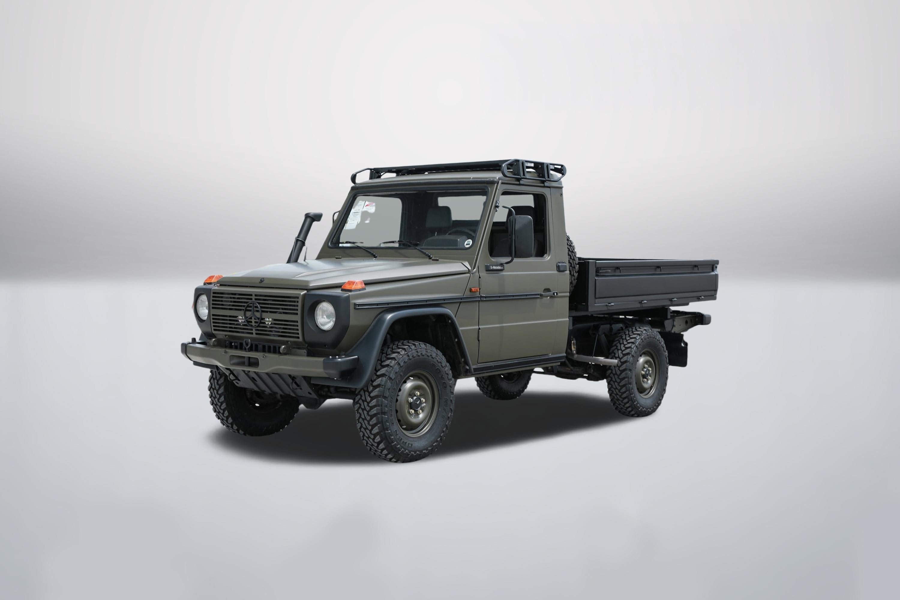 Used 1994 Green Mercedes-Benz  image 1