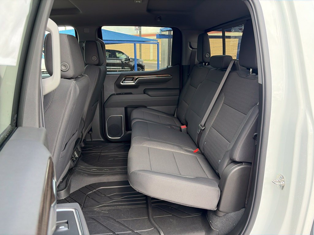New 2026 Summit White Chevrolet LT image 20