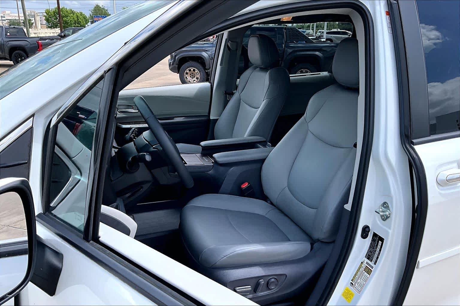 Used 2021 Blizzard Pearl Toyota XLE image 8