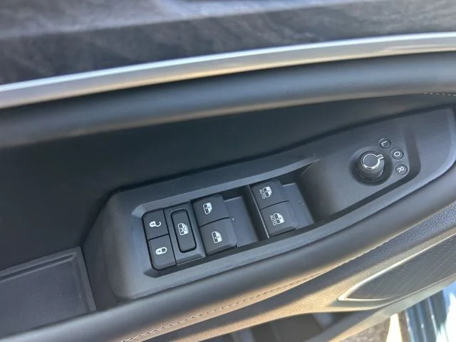 New 2026 Steel Blue Exterior Paint Jeep Limited Reserve image 25