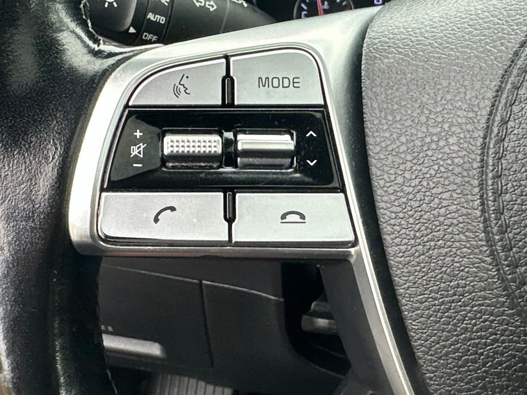 Used 2020 White Kia EX image 14