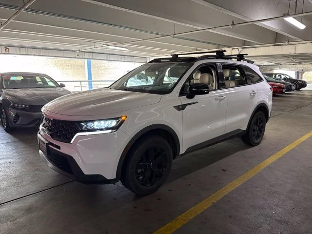 Used 2023 White Kia X-Line S image 3