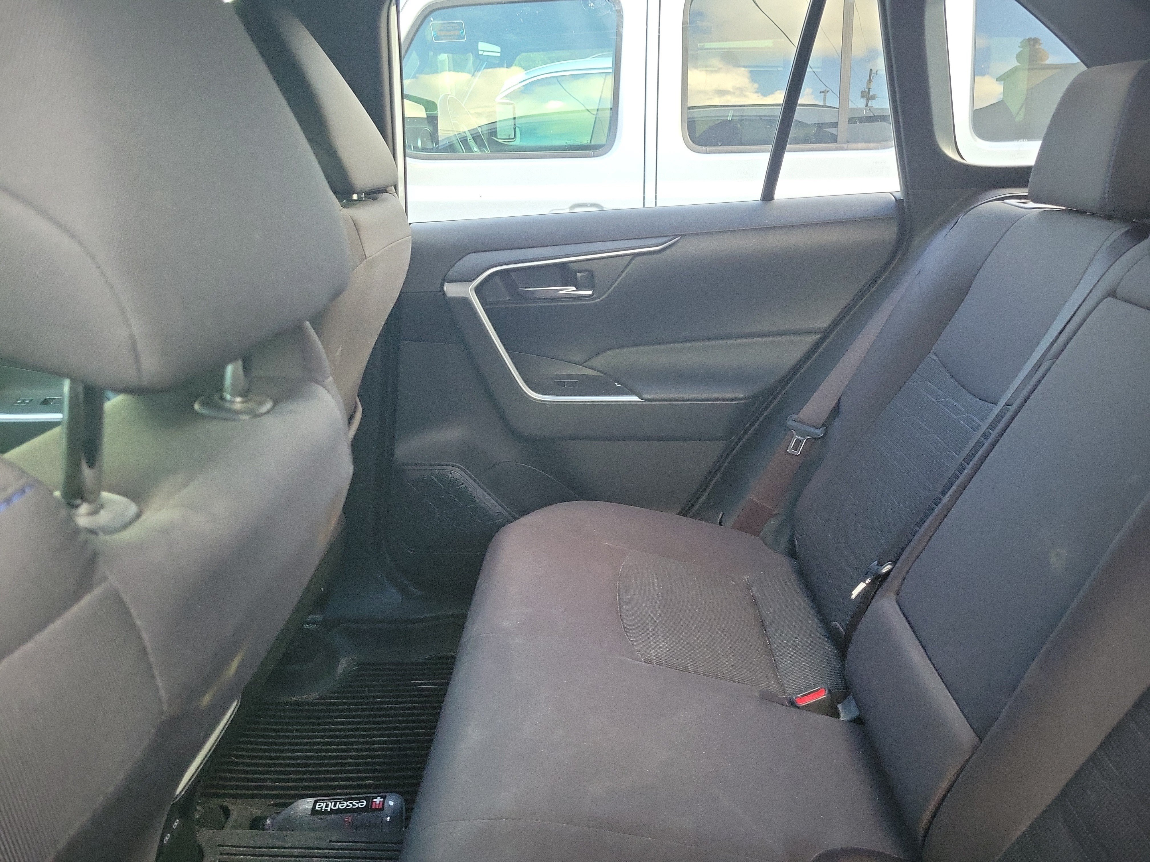 Used 2023 Pearl Toyota Hybrid SE image 9