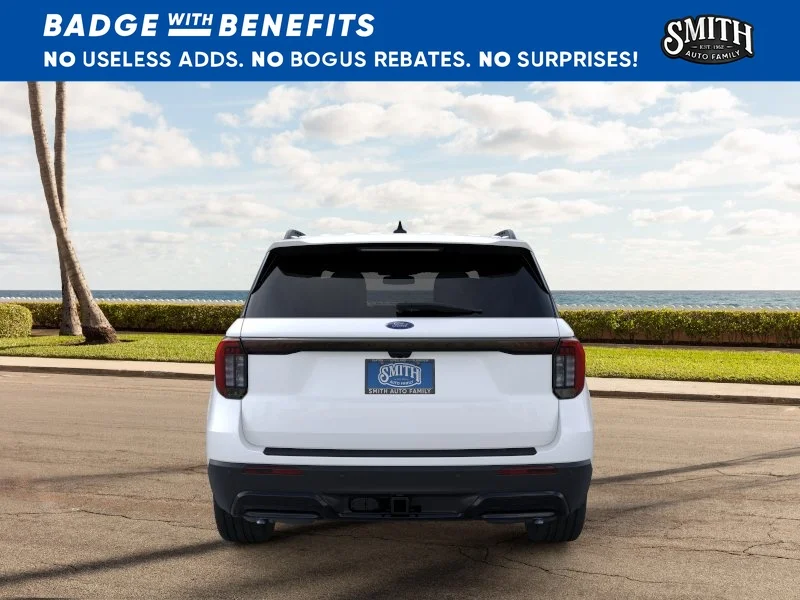 New 2026 Star White Metallic Tri-Coat Ford ST-Line image 6