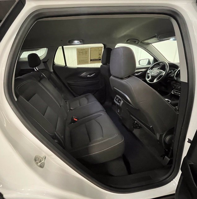 Used 2023 White GMC SLE image 20