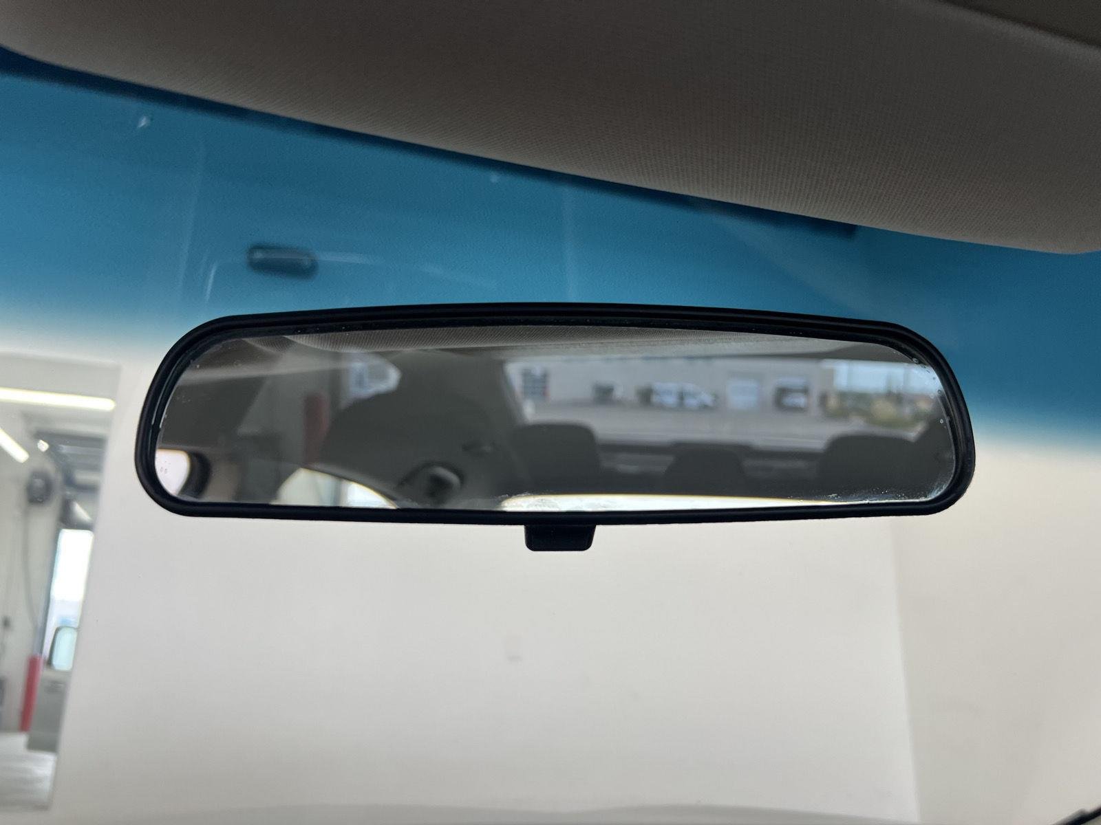 Used 2015 Brilliant Silver Nissan 2.5 S image 21