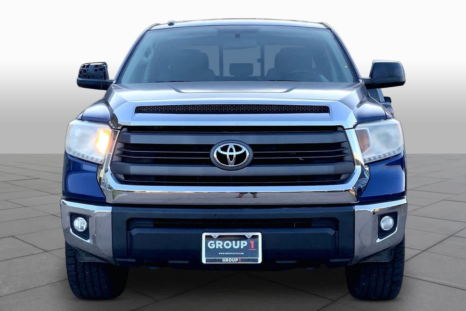 Used 2015 Blue Ribbon Metallic Toyota SR5 image 3