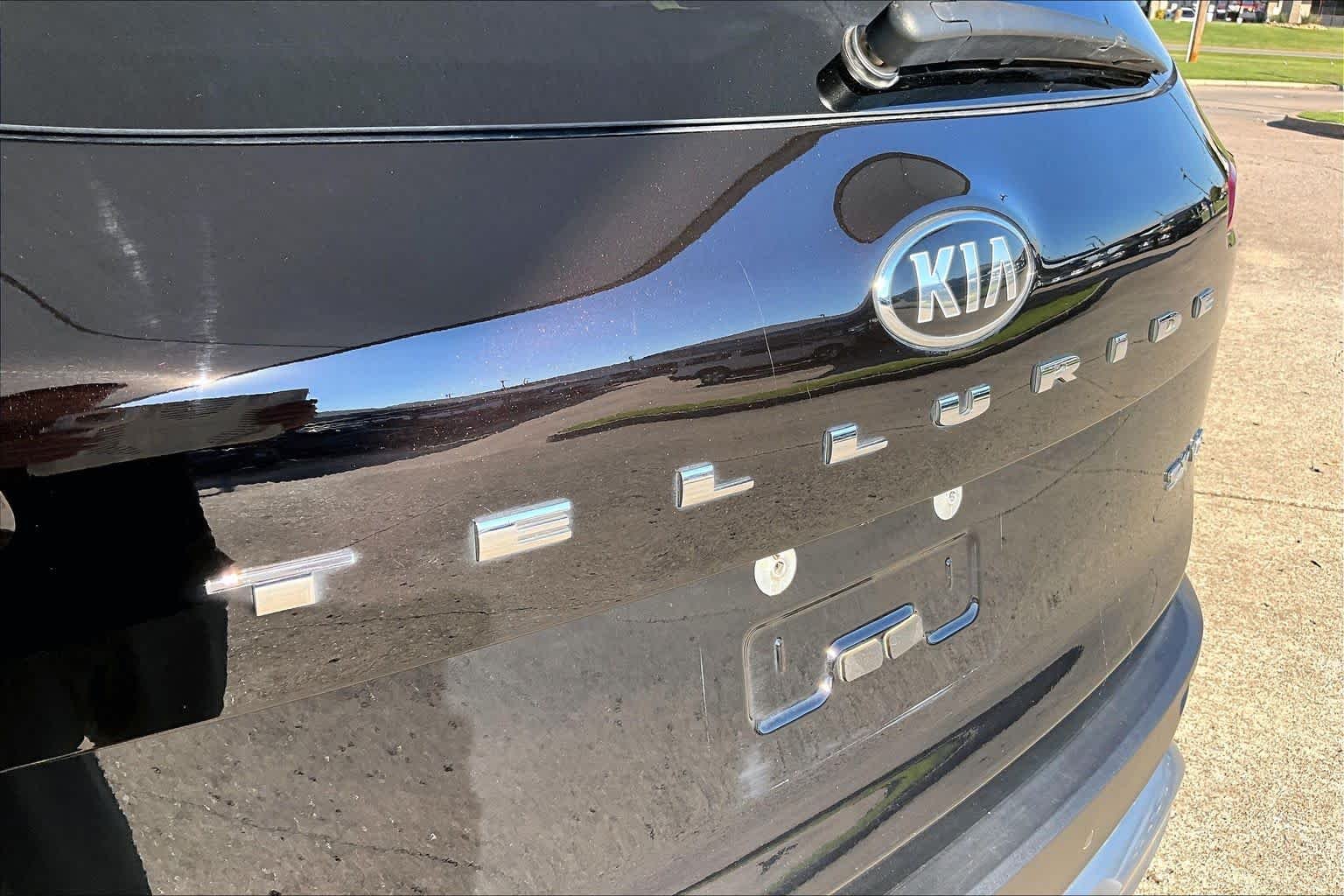 Used 2021 Black Copper Kia SX image 31