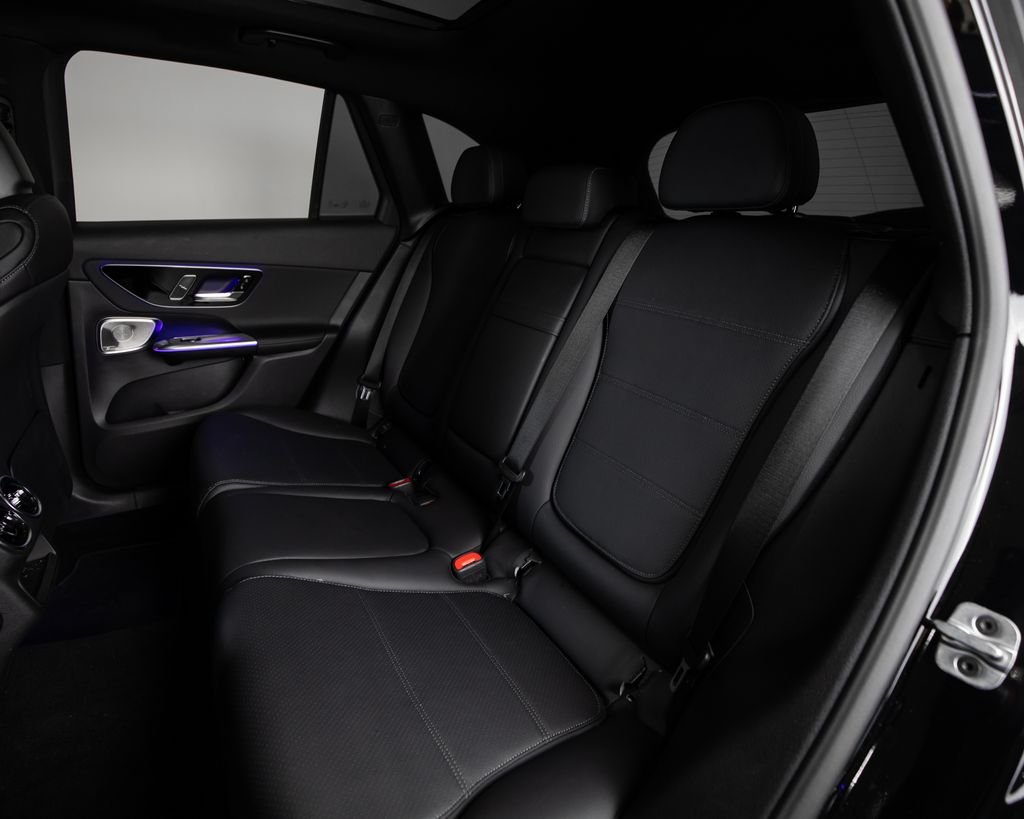 Used 2026 Black Mercedes-Benz GLC 300 image 10