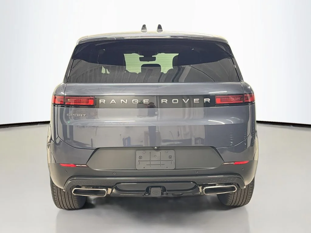 Used 2024 Blue Land Rover SE image 10