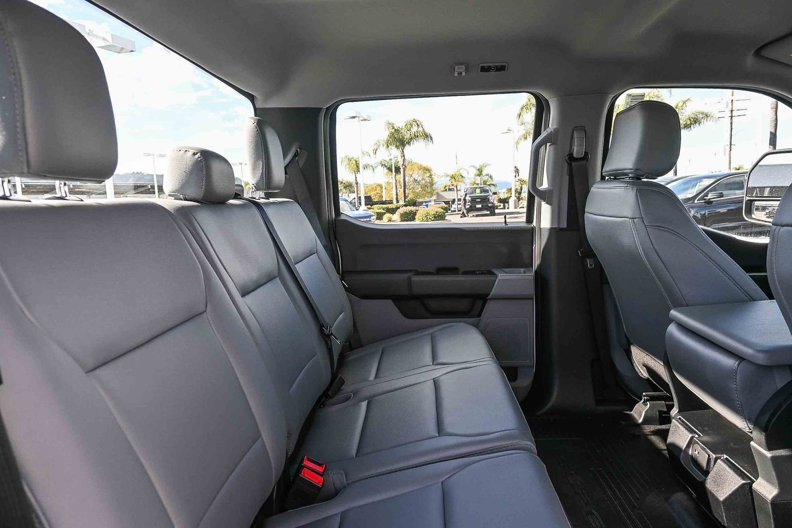 New 2026 Oxford White Ford F-350® XL image 19