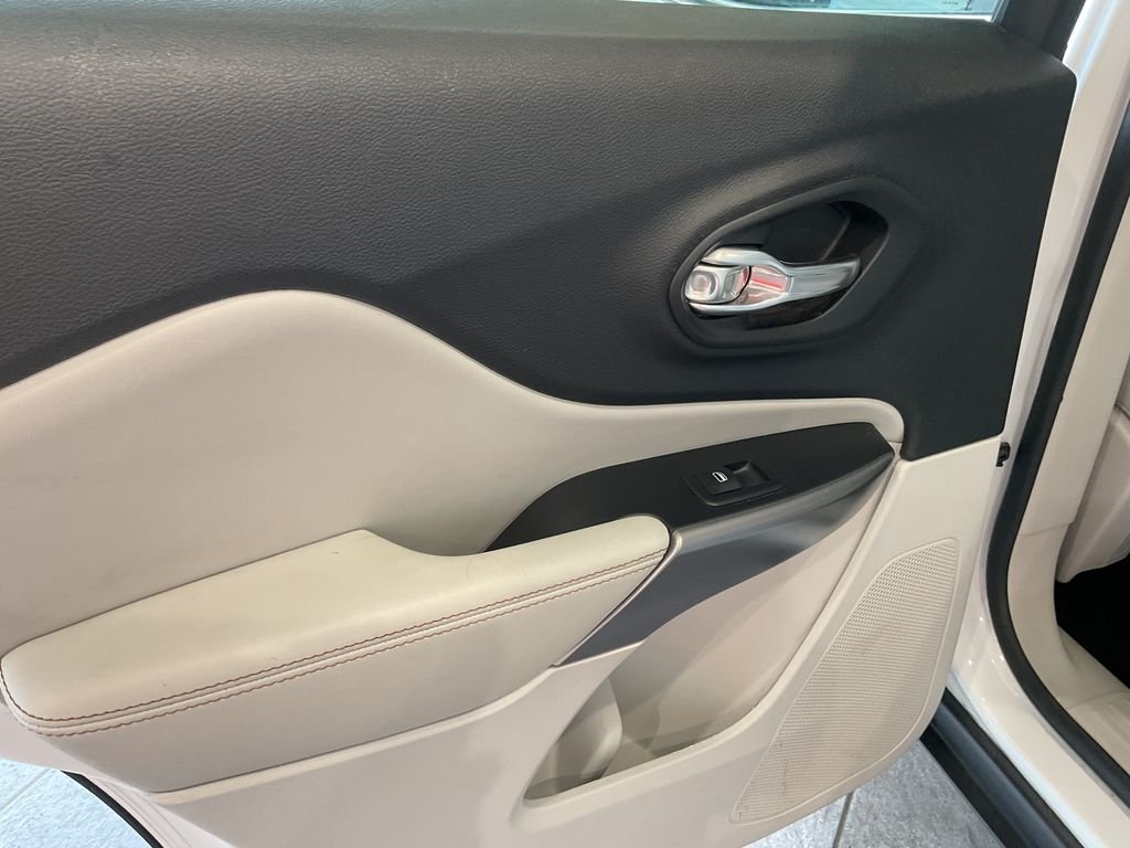 Used 2021 White Jeep Limited image 30