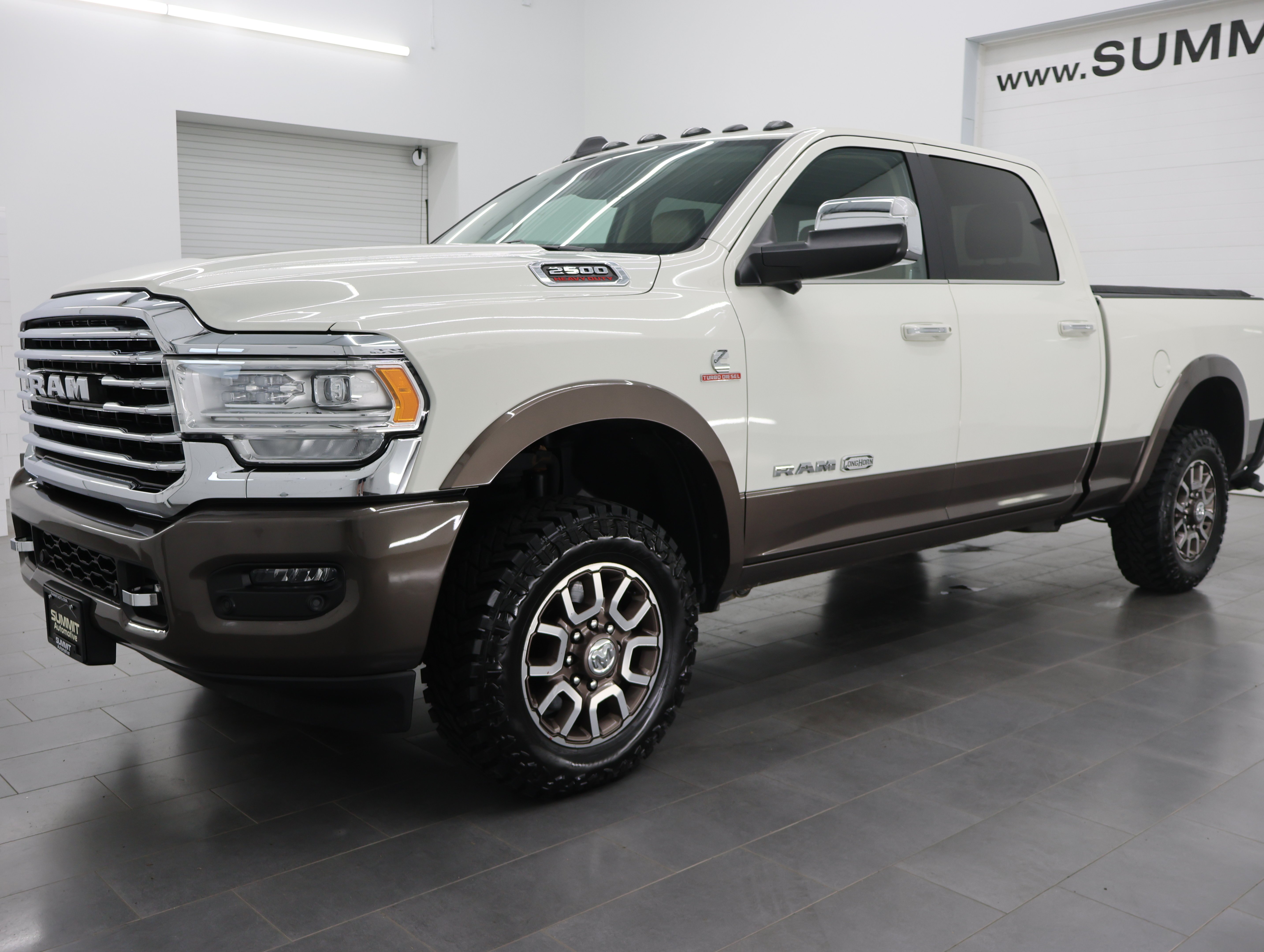 Used 2019 Pearl White Ram 4x4 Crew Cab Longhorn: CREW-SHORT-LARAMIE LONGHORN-6.7L DIESEL-TOW TECH-ADAPTIVE CRUISE image 7