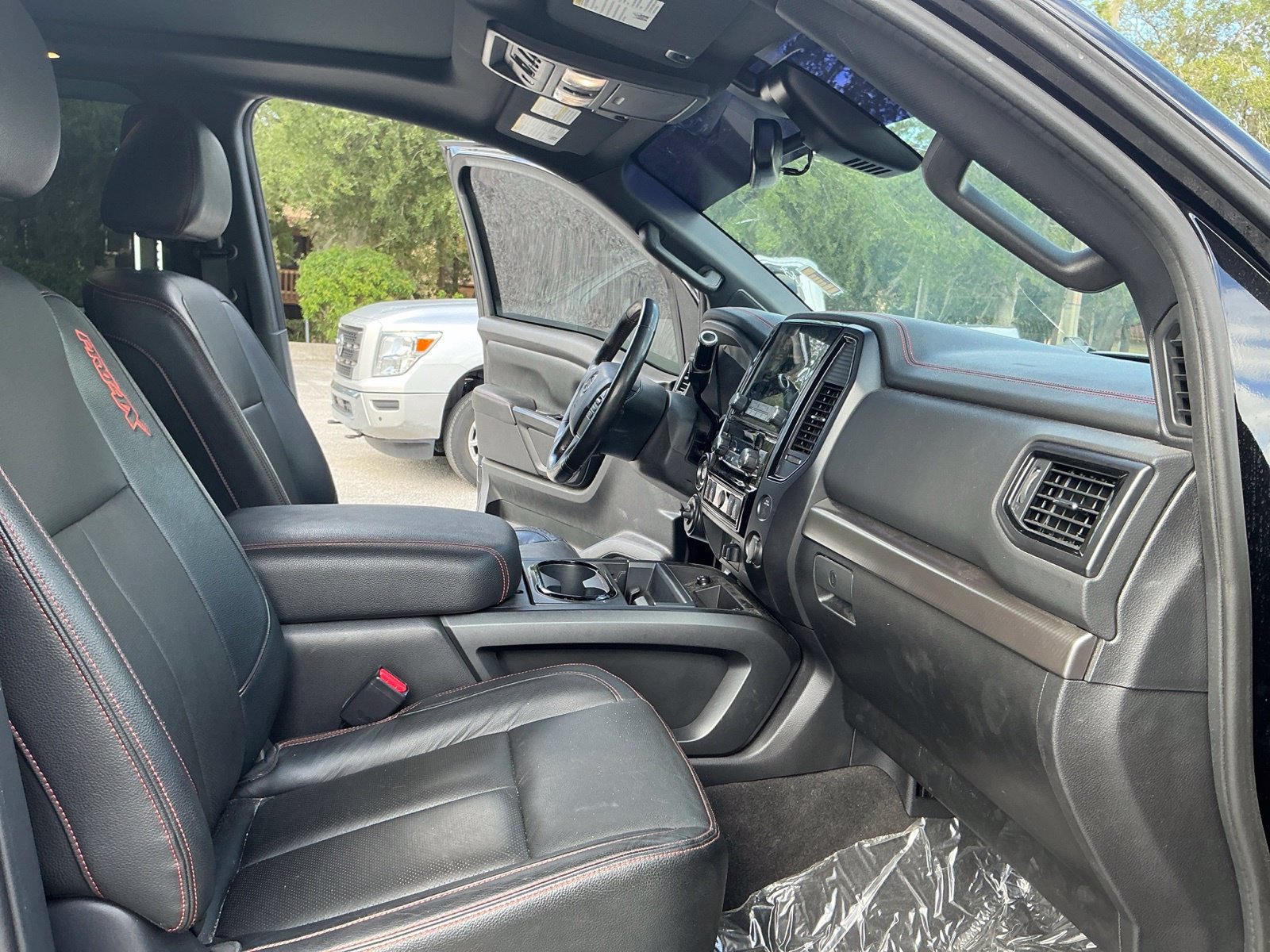 Used 2021 Black Nissan PRO-4X image 15