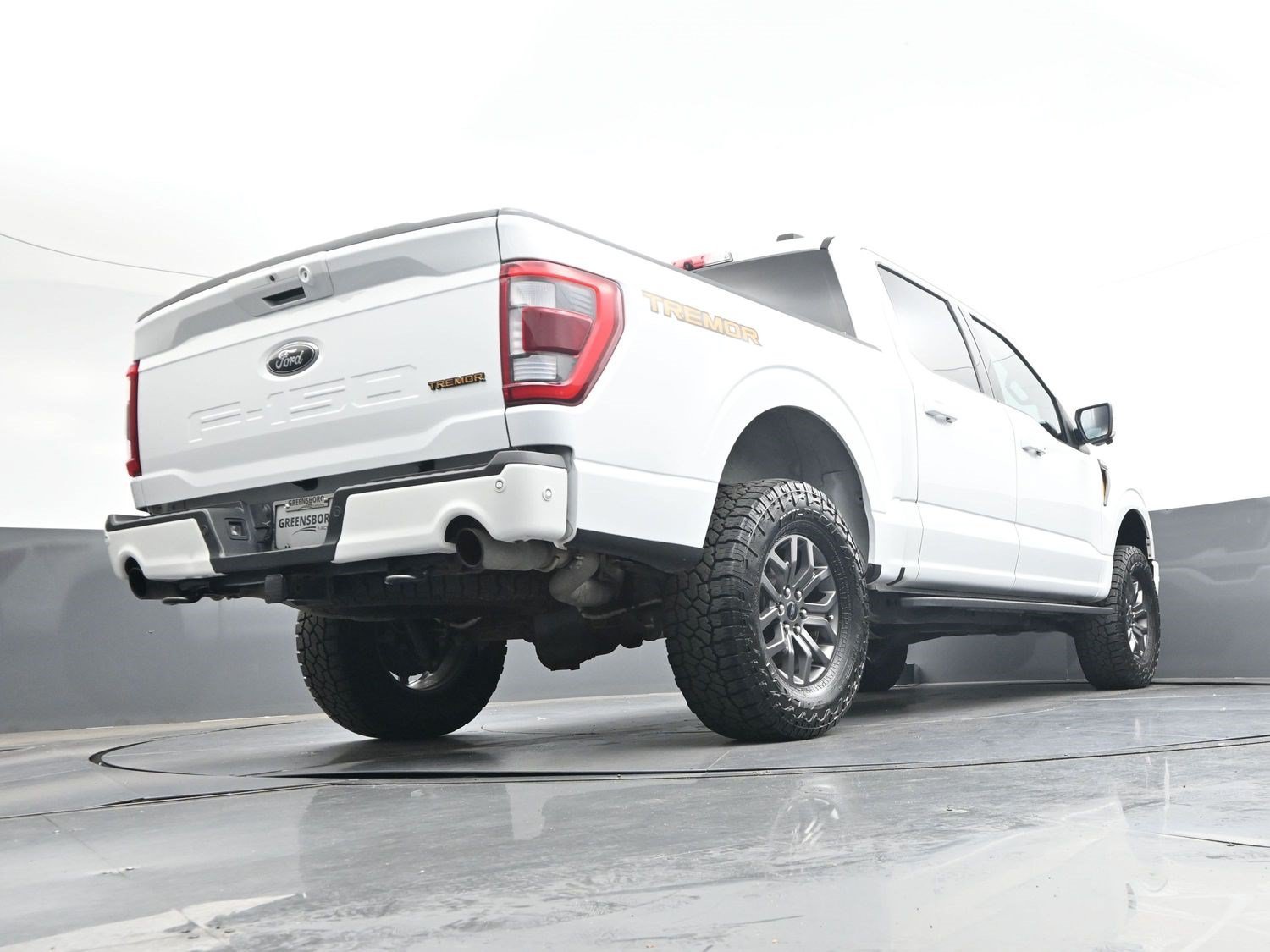 Used 2022 Oxford White Ford Tremor image 31