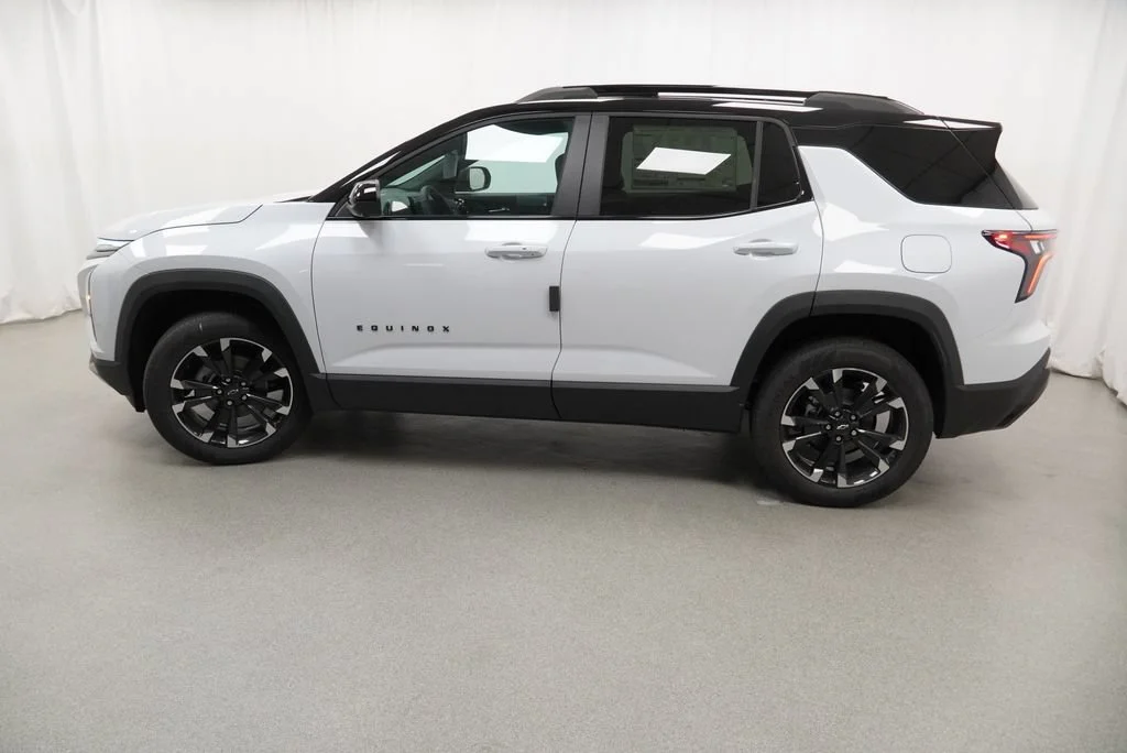 New 2027 Polar White Tricoat Chevrolet RS image 40